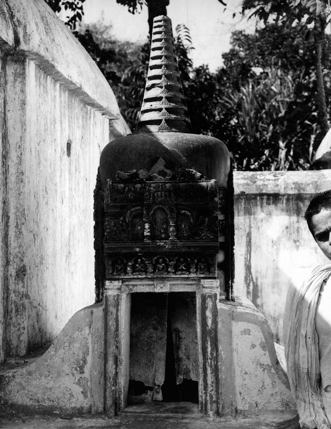 Bodhgaya Mahant compound