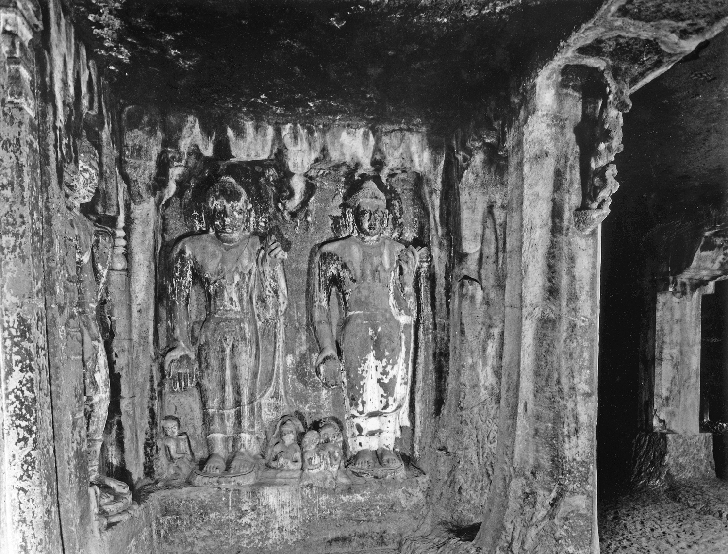 Cave 06, Ajanta, Aurangabad, Maharashtra