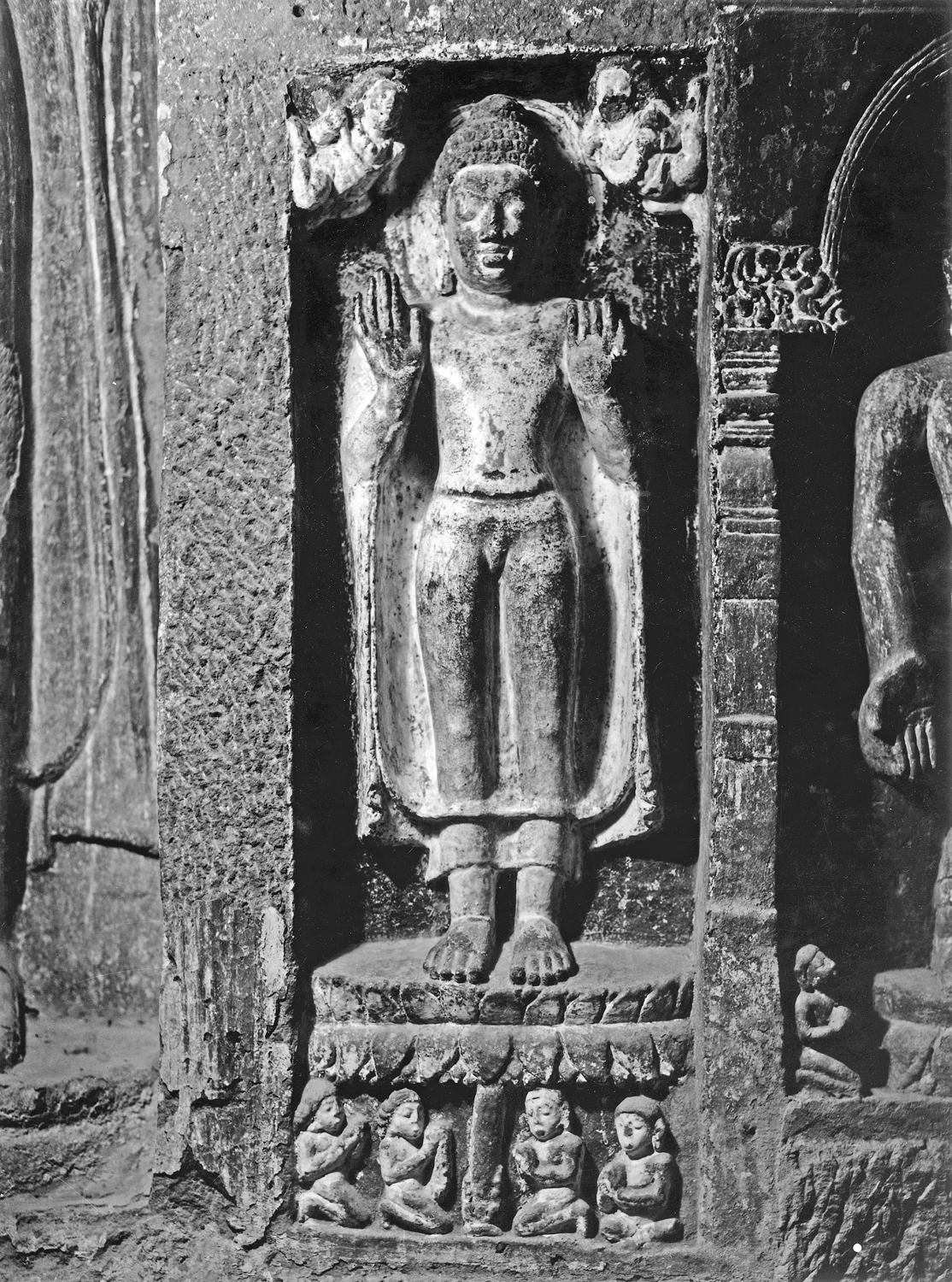 Cave 06, Ajanta, Aurangabad, Maharashtra