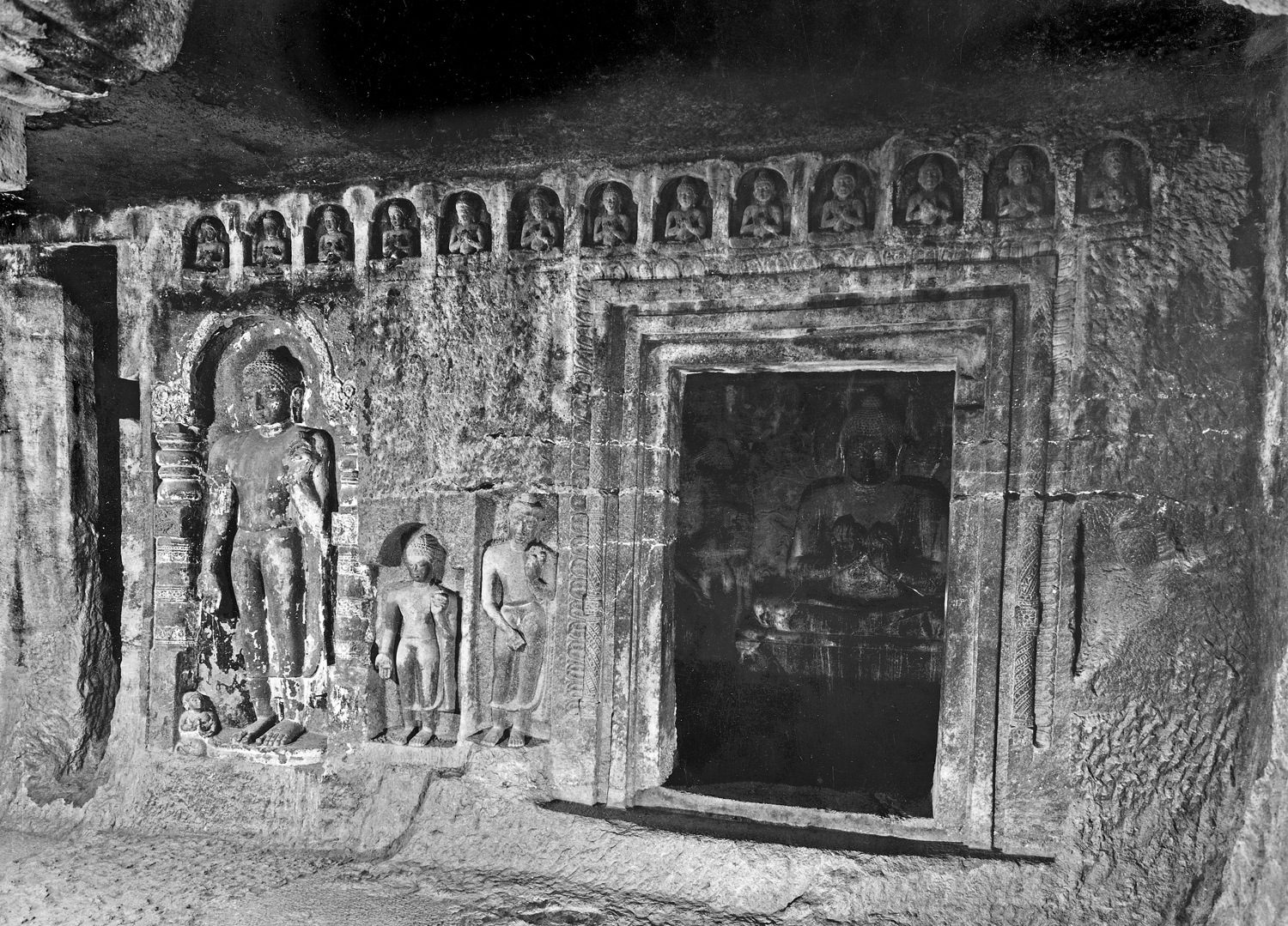 Cave 06, Ajanta, Aurangabad, Maharashtra