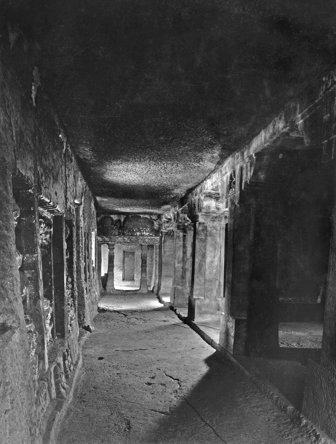 Cave 06, Ajanta, Aurangabad, Maharashtra