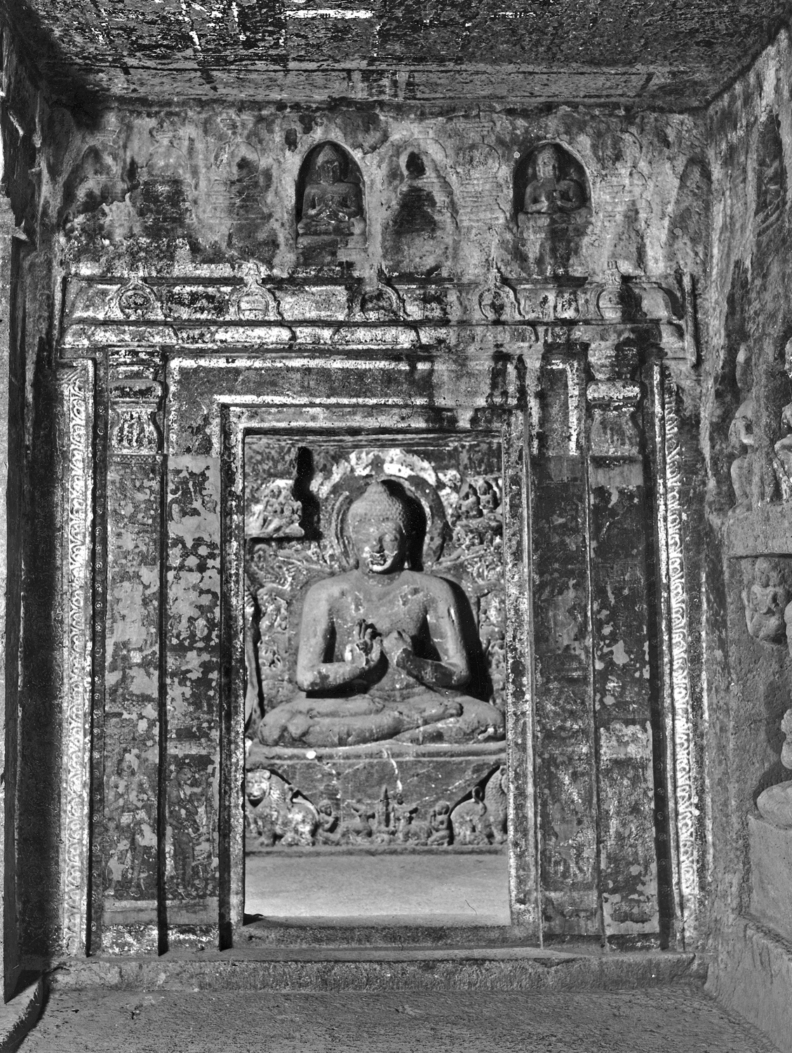 Cave 06, Ajanta, Aurangabad, Maharashtra