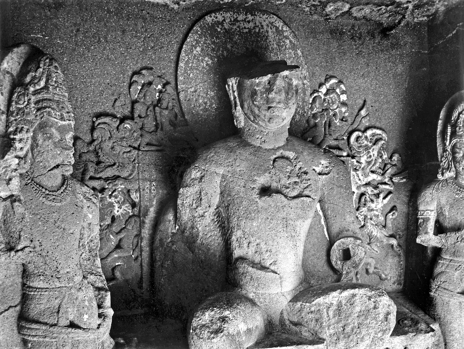 Cave 06, Ajanta, Aurangabad, Maharashtra