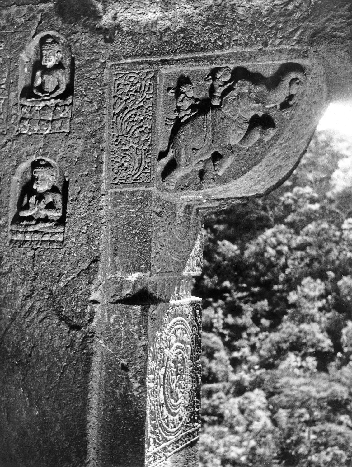 Cave 06, Ajanta, Aurangabad, Maharashtra