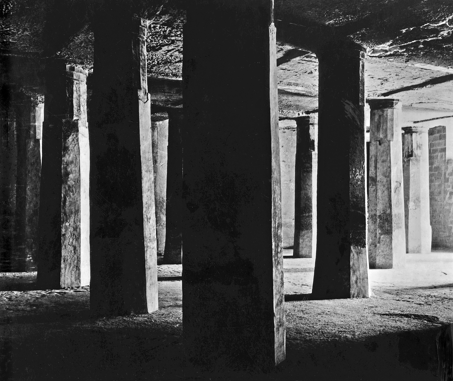 Cave 06, Ajanta, Aurangabad, Maharashtra