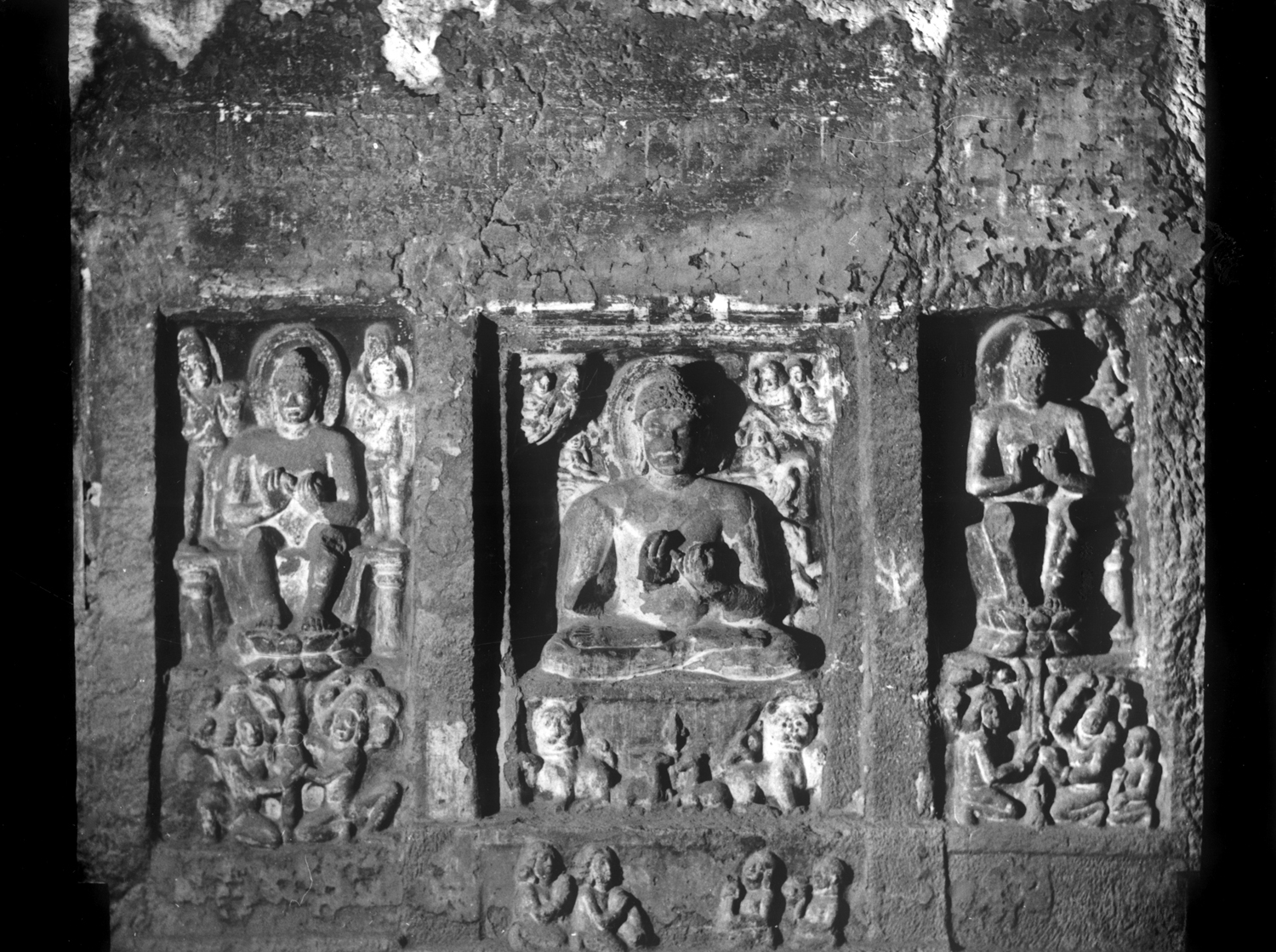 Cave 06, Ajanta, Aurangabad, Maharashtra