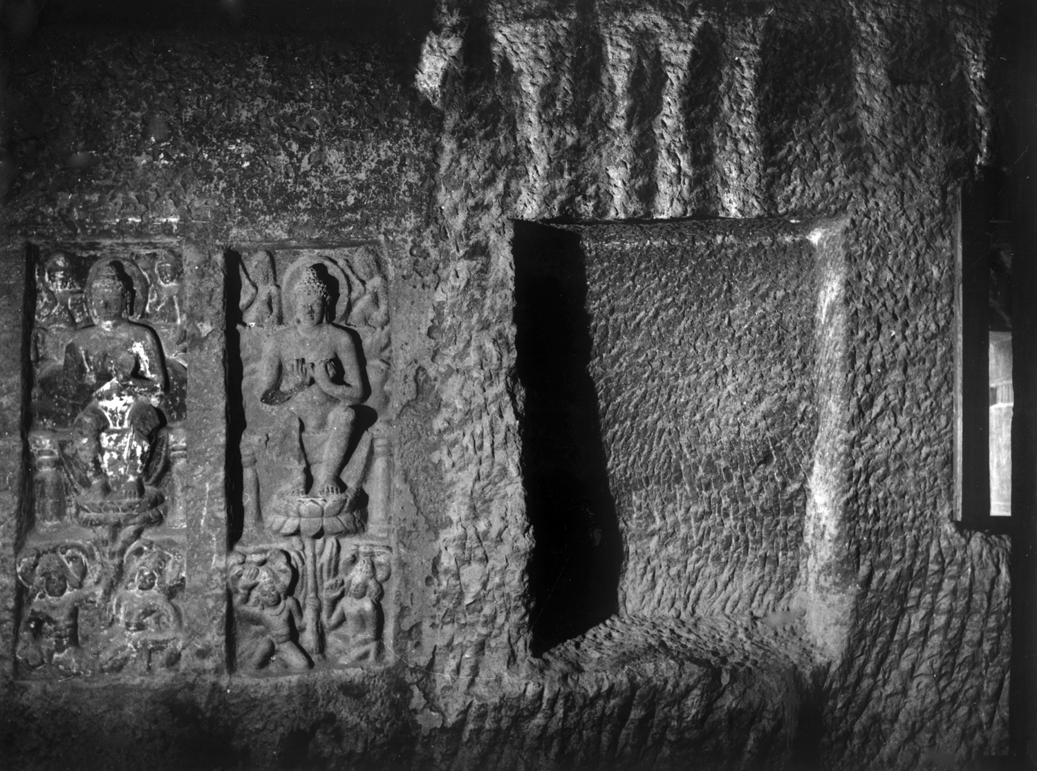 Cave 06, Ajanta, Aurangabad, Maharashtra
