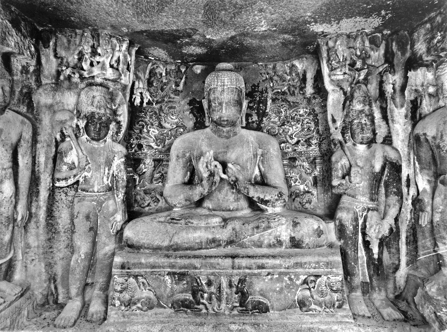 Cave 06, Ajanta, Aurangabad, Maharashtra
