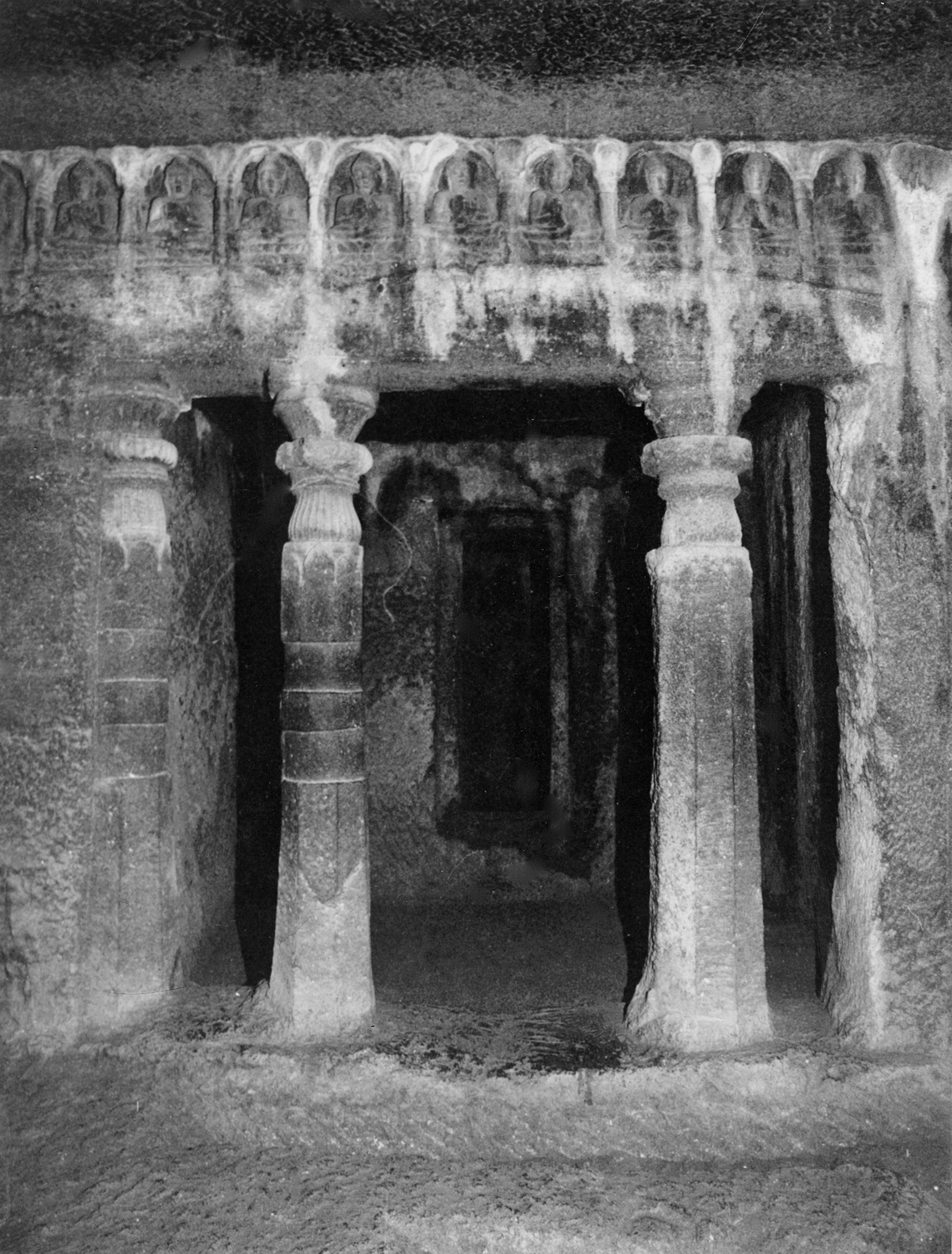 Cave 06, Ajanta, Aurangabad, Maharashtra