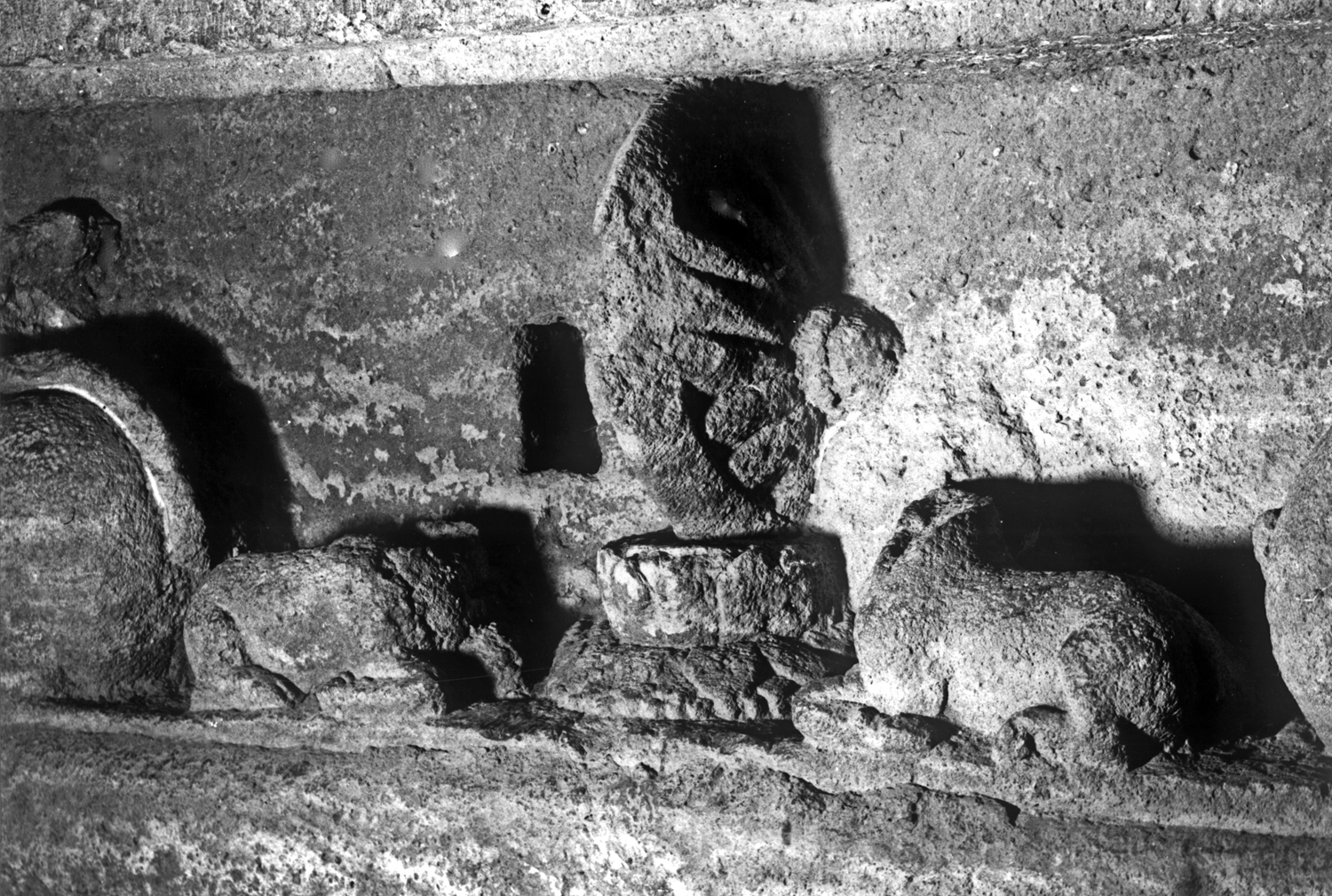Cave 06, Ajanta, Aurangabad, Maharashtra