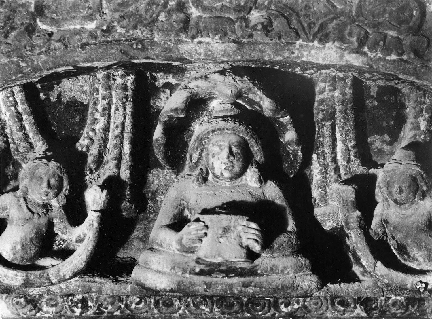 Cave 06, Ajanta, Aurangabad, Maharashtra