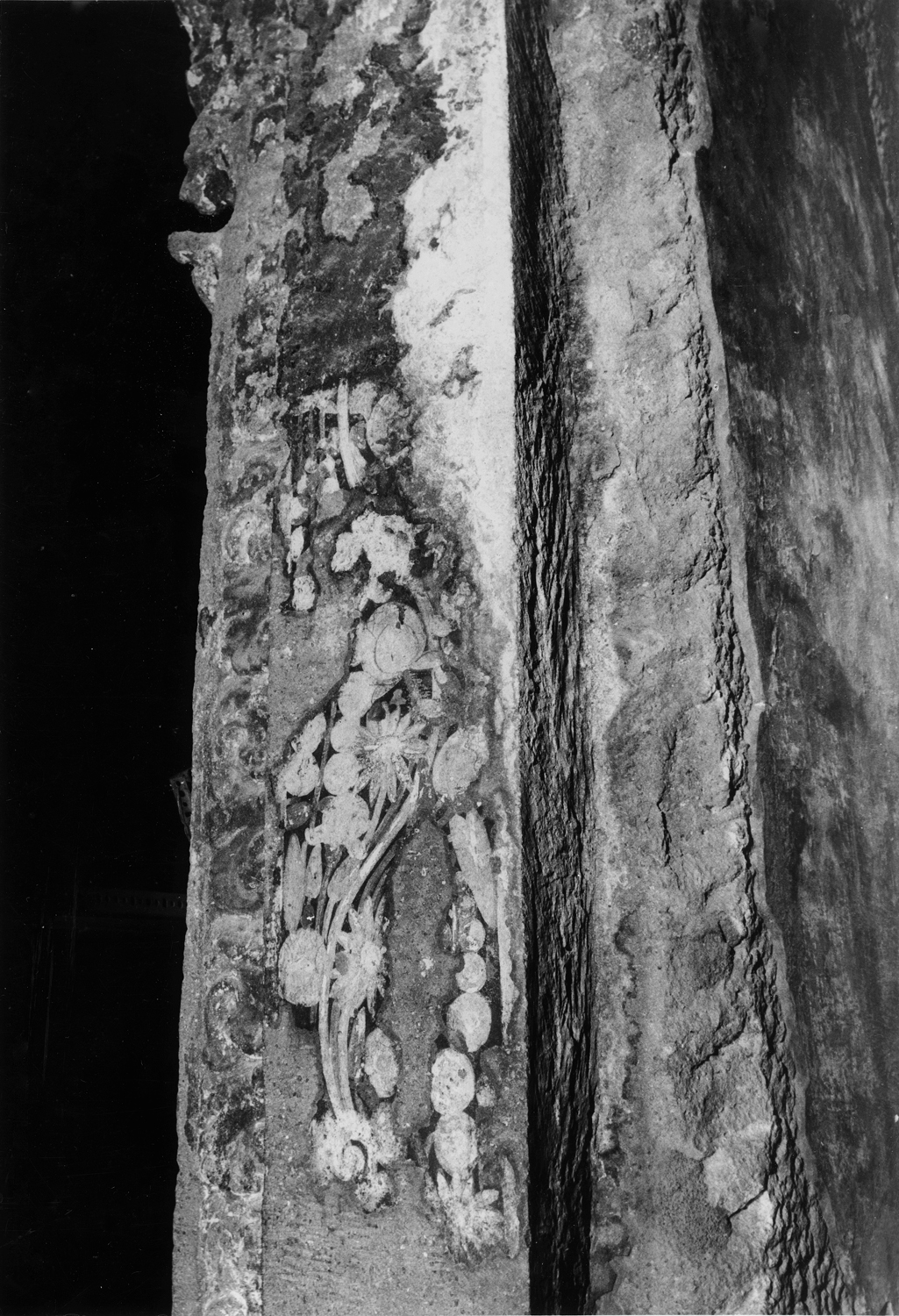 Cave 06, Ajanta, Aurangabad, Maharashtra
