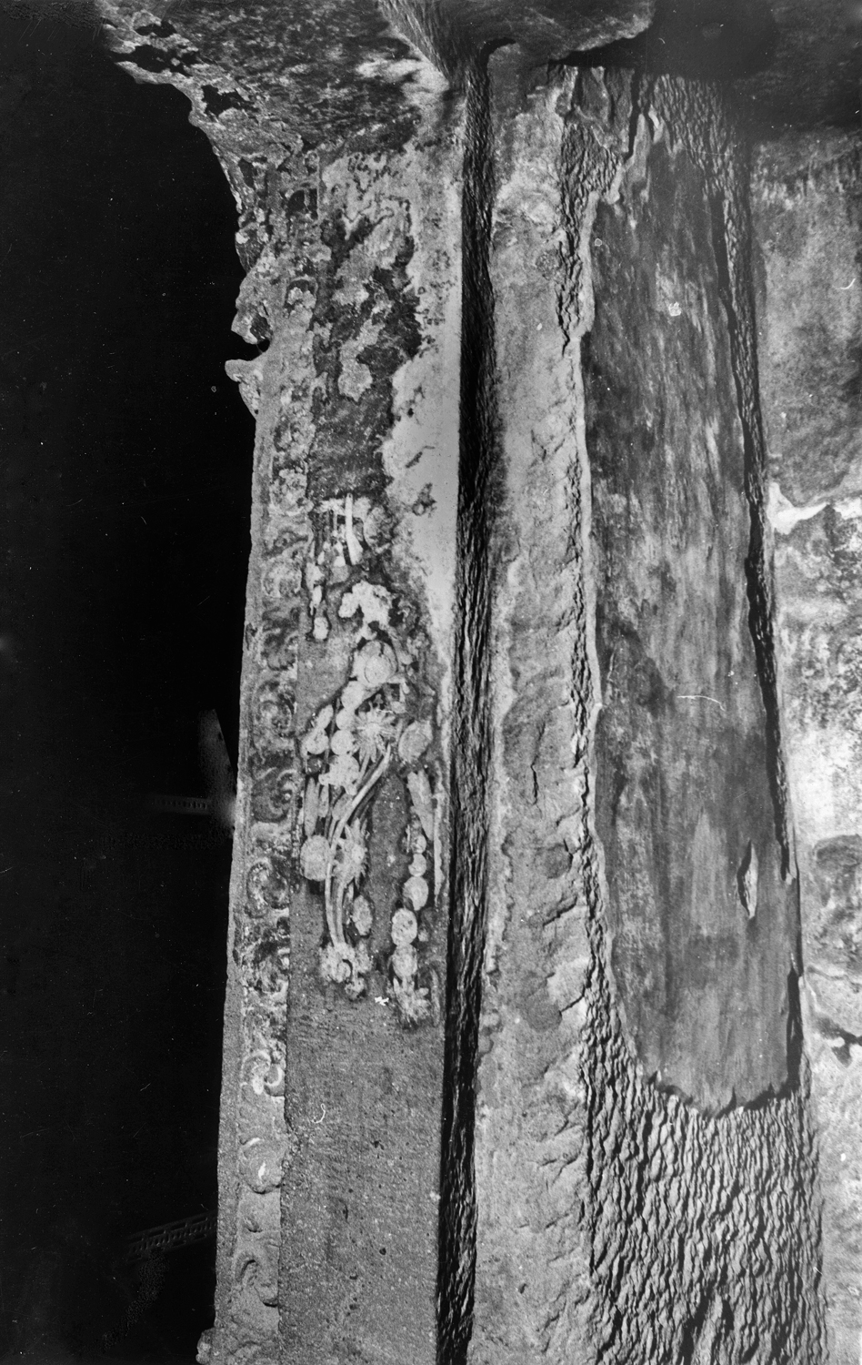 Cave 06, Ajanta, Aurangabad, Maharashtra