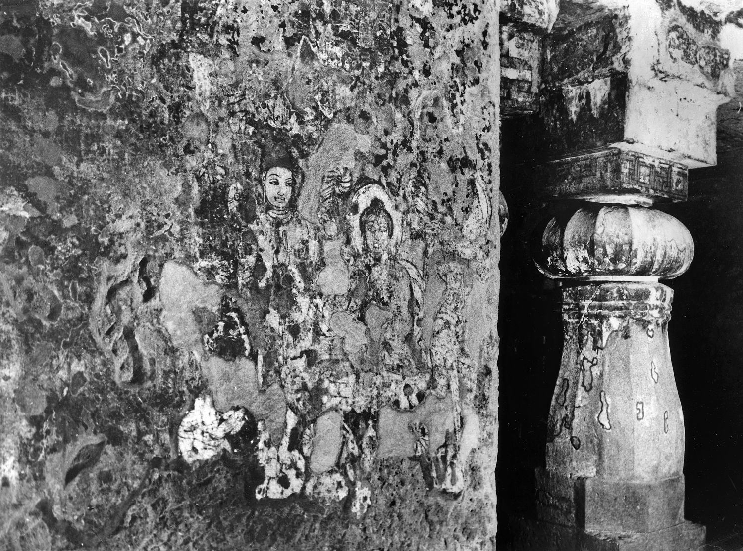 Cave 06, Ajanta, Aurangabad, Maharashtra