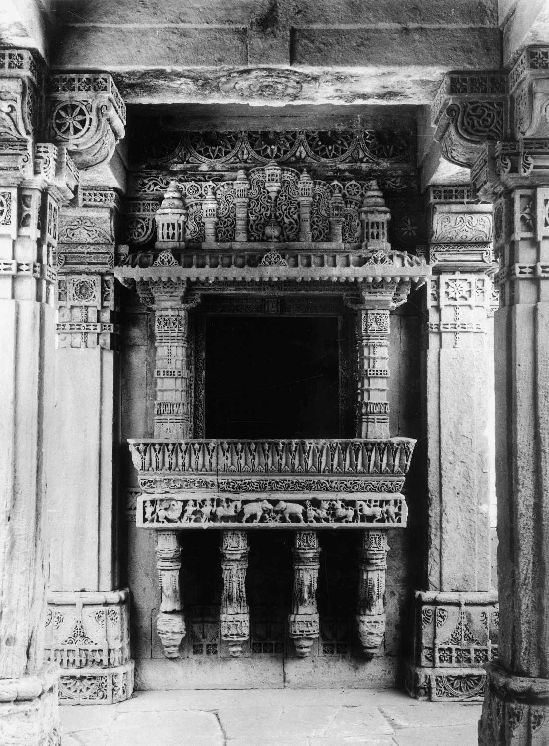 Adalaj Vapi, Ahmedabad, Gujarat