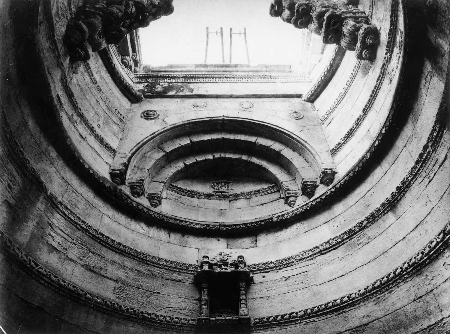 Adalaj Vapi, Ahmedabad, Gujarat