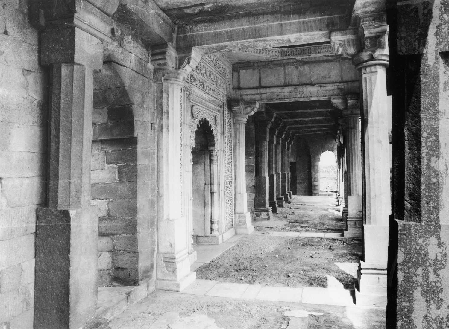 Sultan Garhi Tomb, Delhi