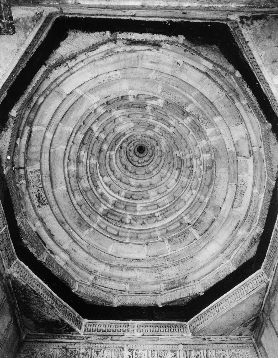 Sultan Garhi Tomb, Delhi