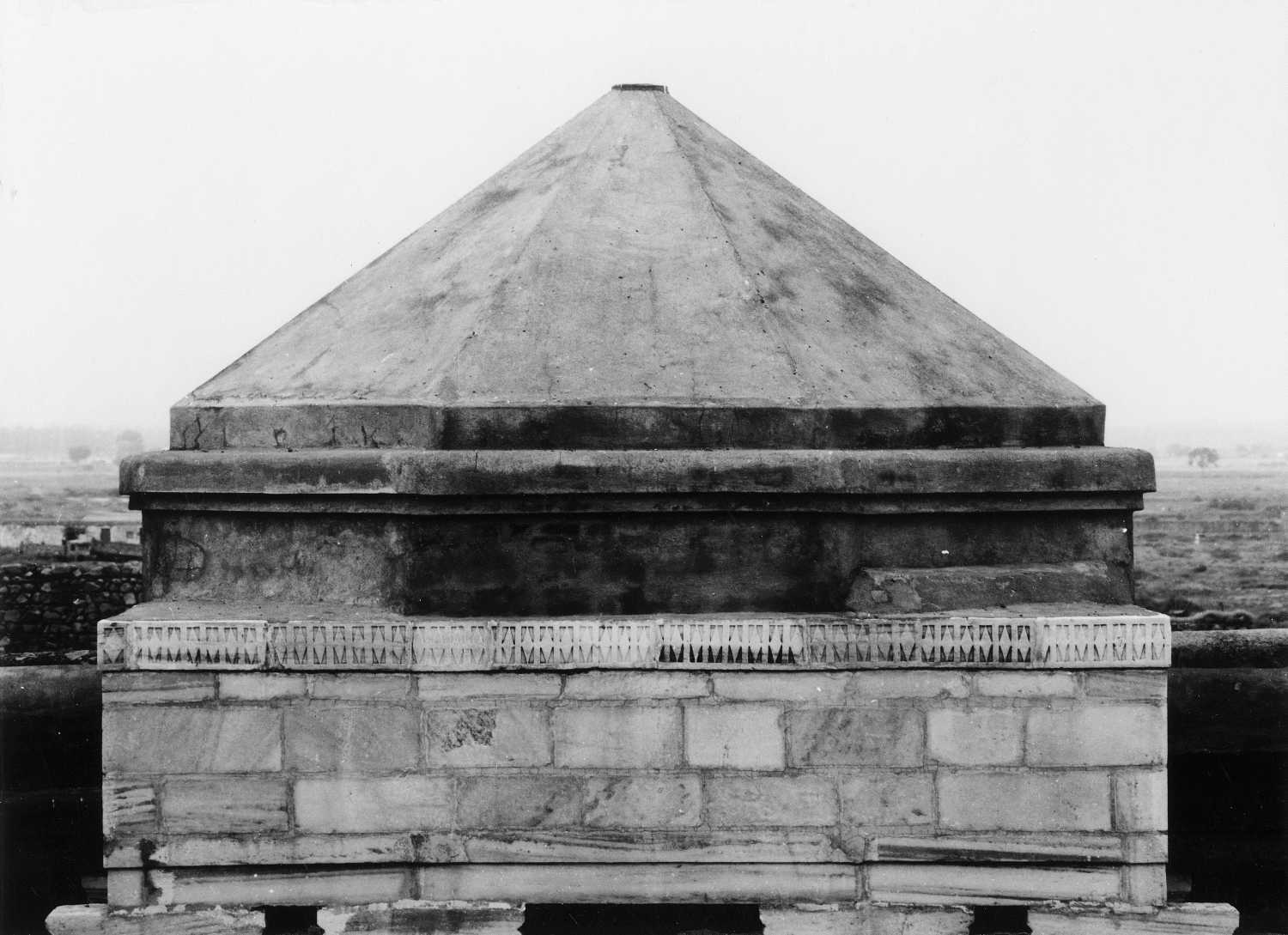 Sultan Garhi Tomb, Delhi