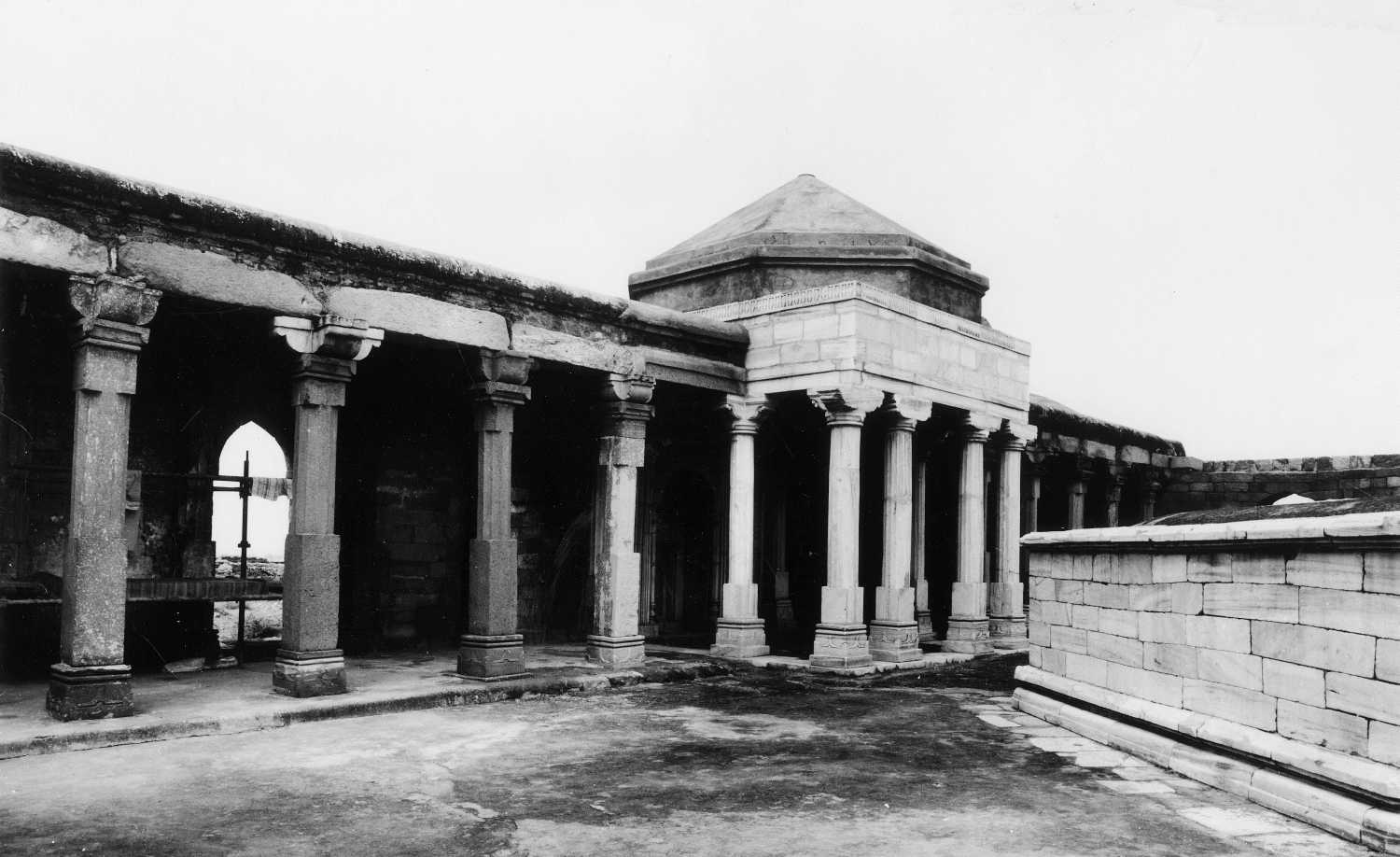 Sultan Garhi Tomb, Delhi