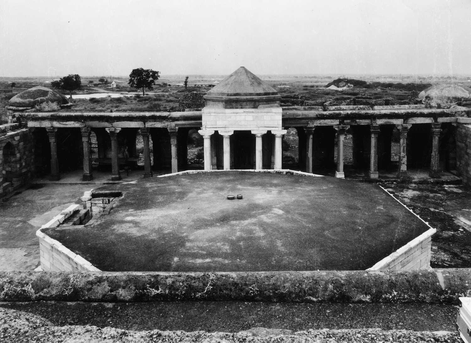 Sultan Garhi Tomb, Delhi