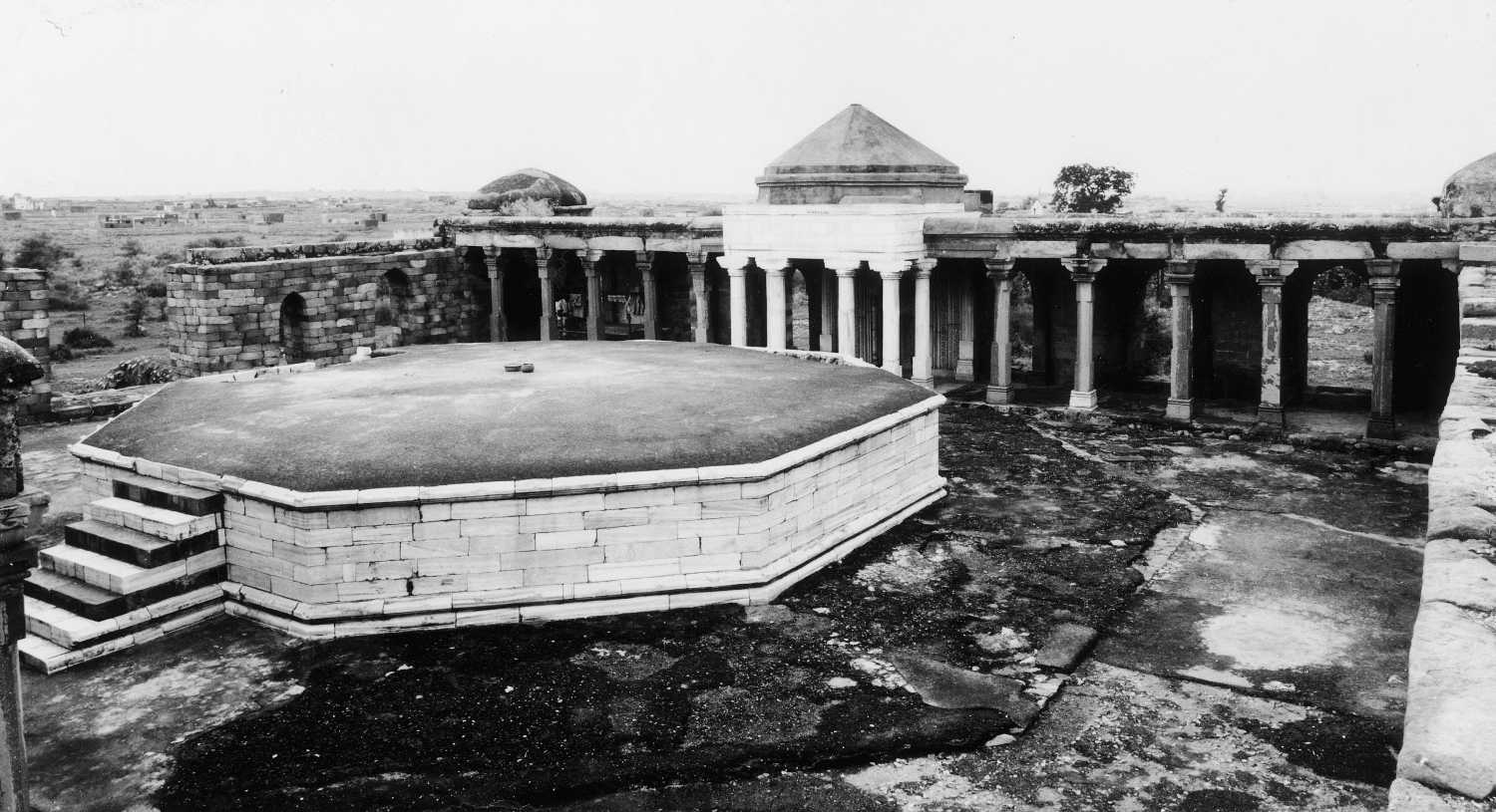 Sultan Garhi Tomb, Delhi