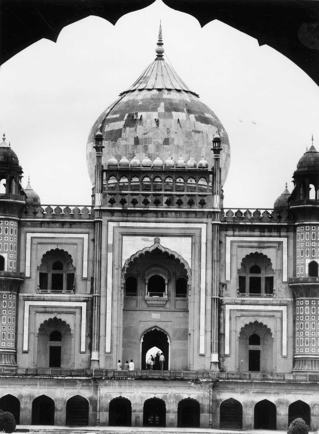 Tomb of Safdar-Jang, Delhi