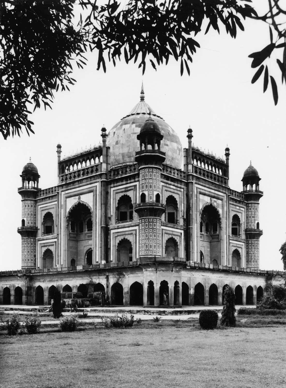 Tomb of Safdar-Jang, Delhi