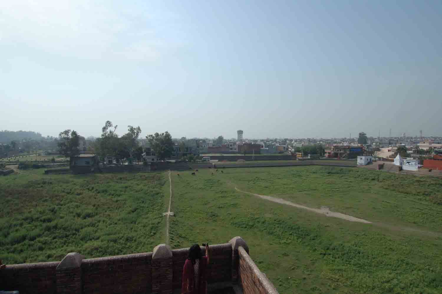 Baradari, Batala