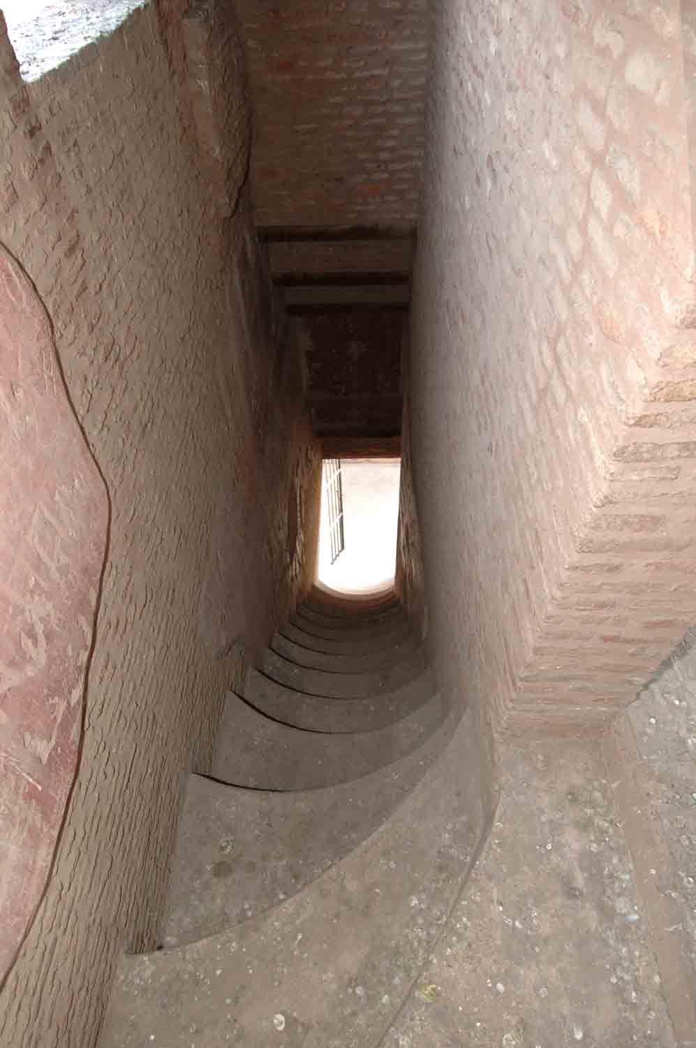 Baradari, Batala