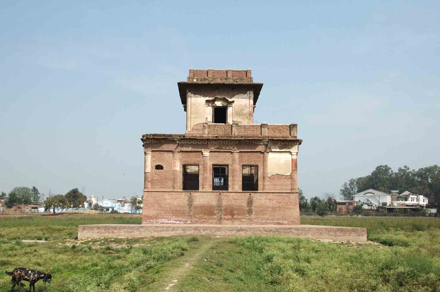 Baradari, Batala
