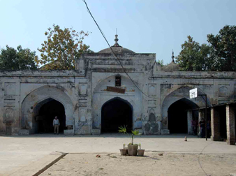 Mosques, Batala