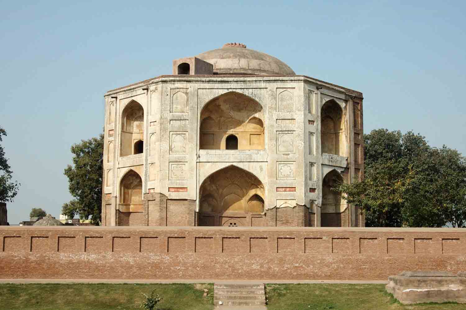 Tomb of Shamsher Khan, Batala