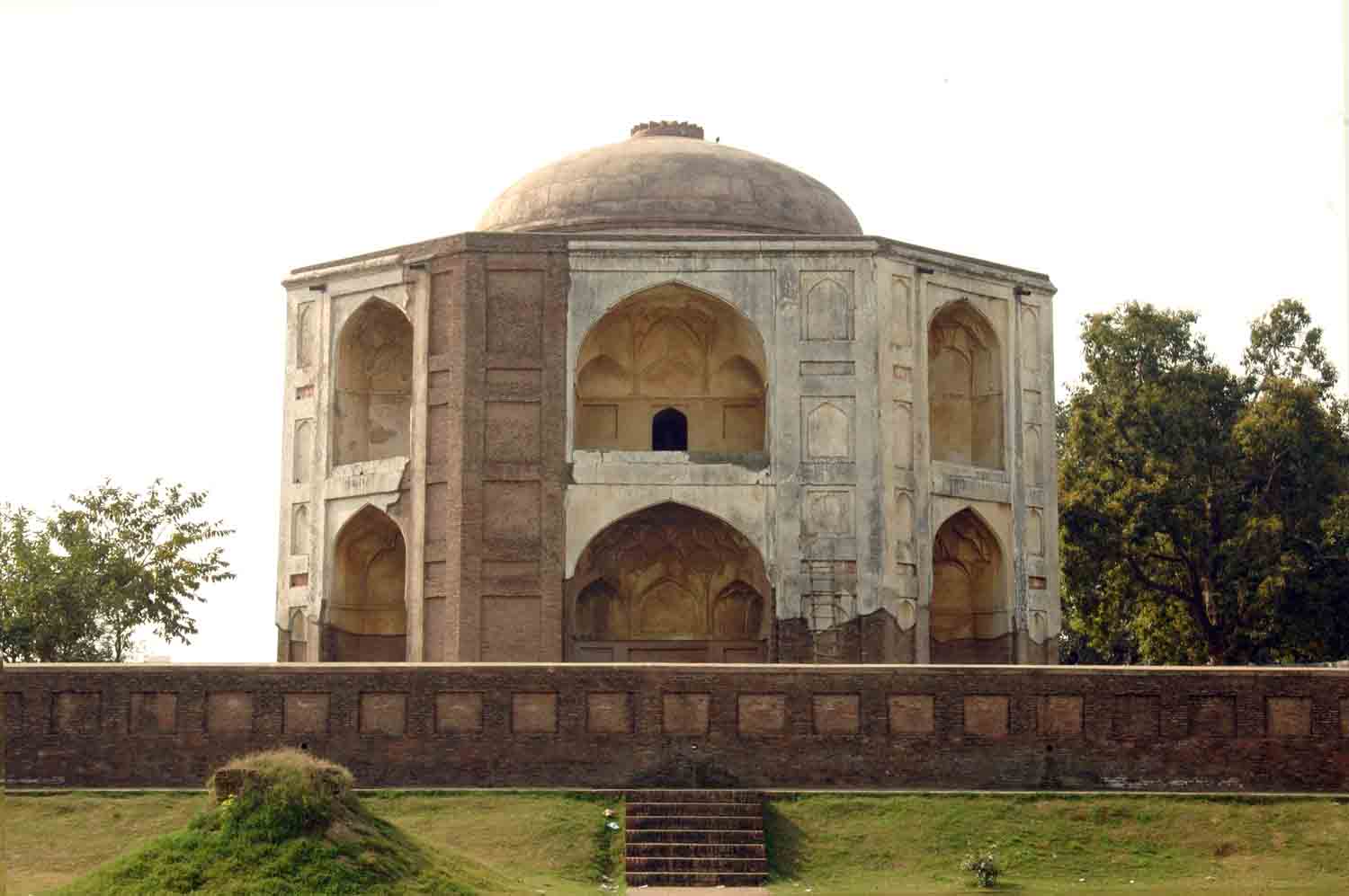 Tomb of Shamsher Khan, Batala