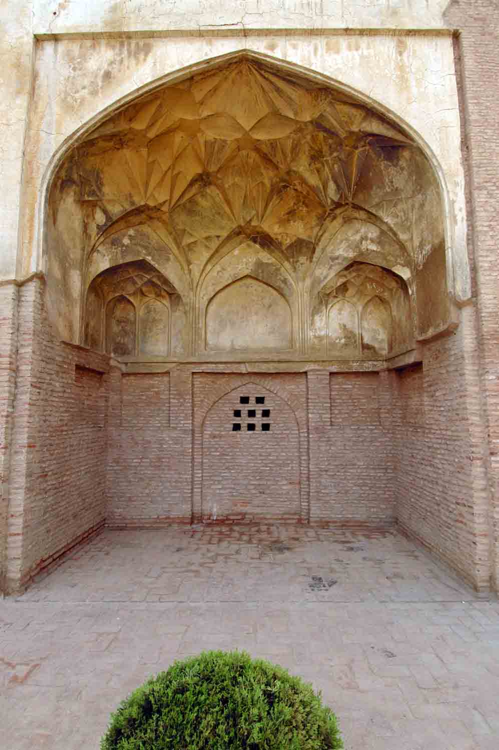 Tomb of Shamsher Khan, Batala