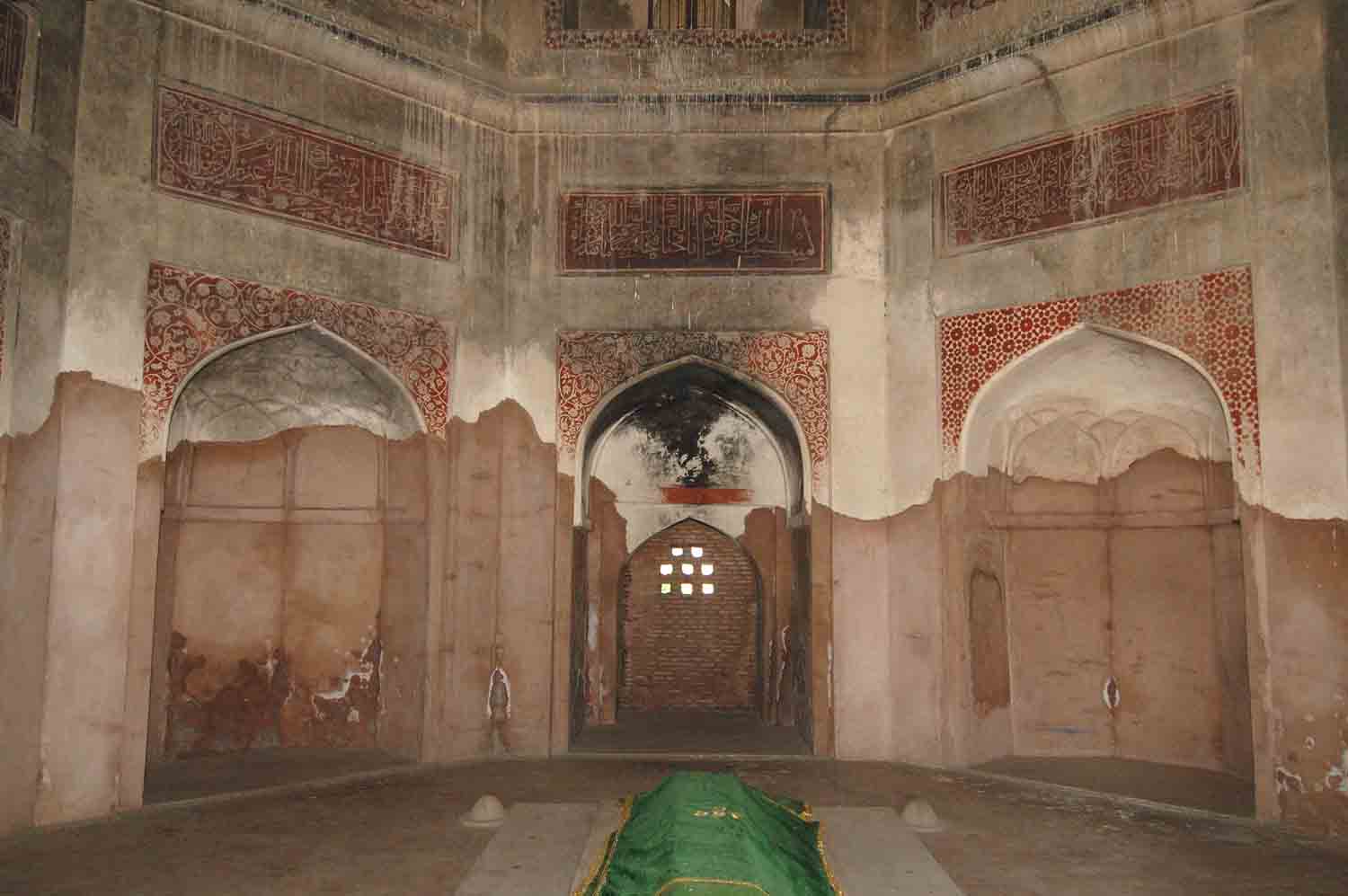 Tomb of Shamsher Khan, Batala
