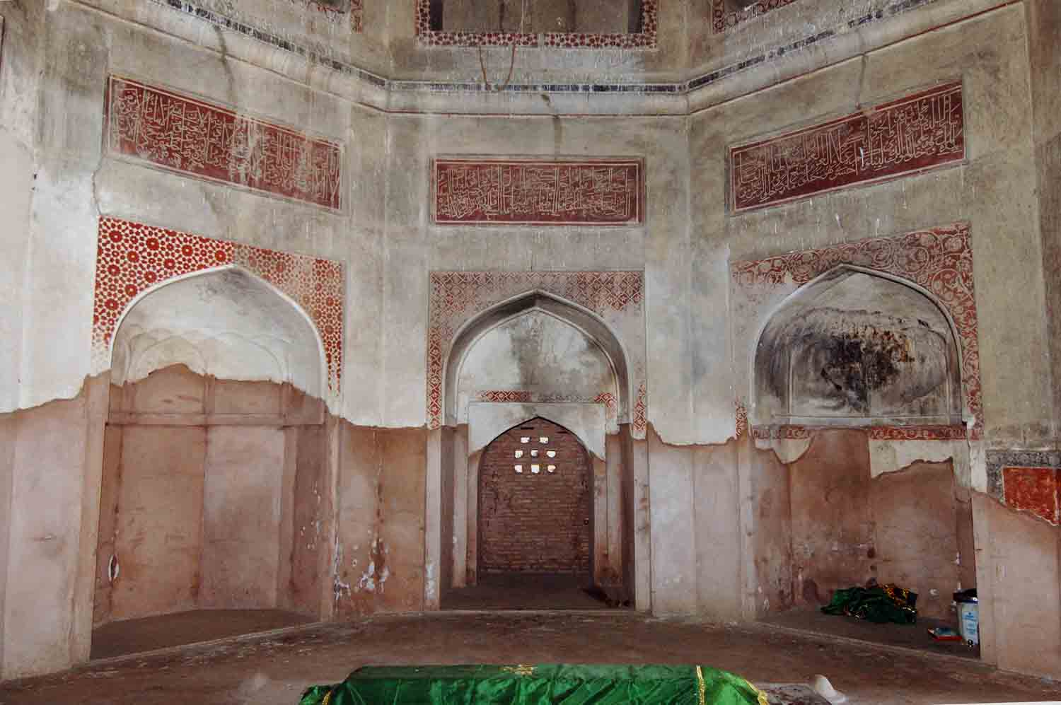 Tomb of Shamsher Khan, Batala