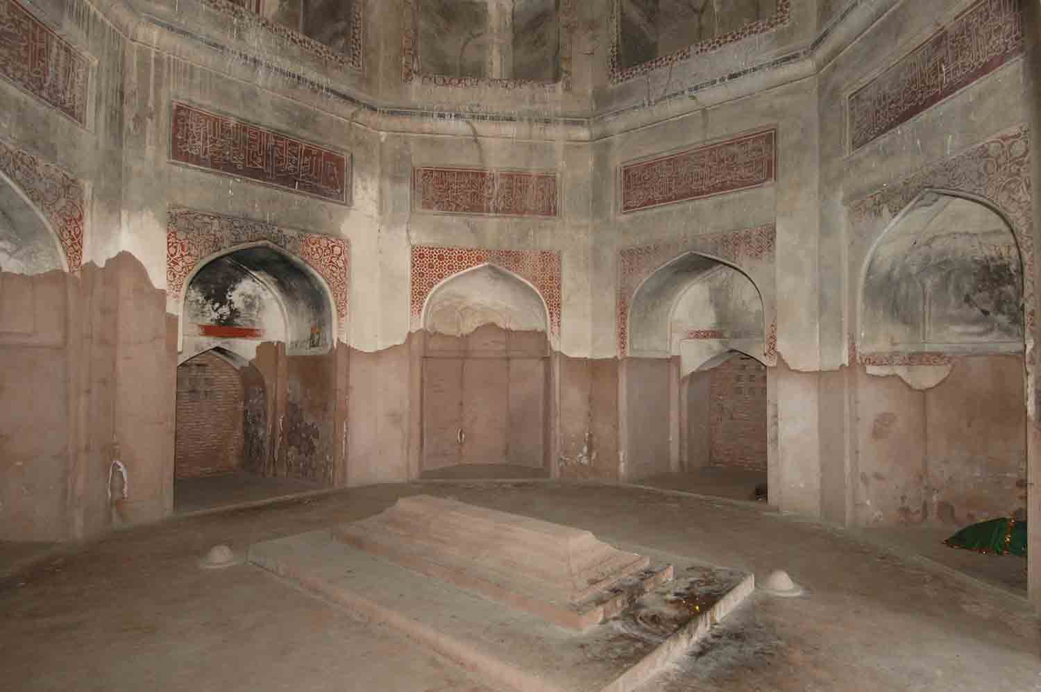 Tomb of Shamsher Khan, Batala
