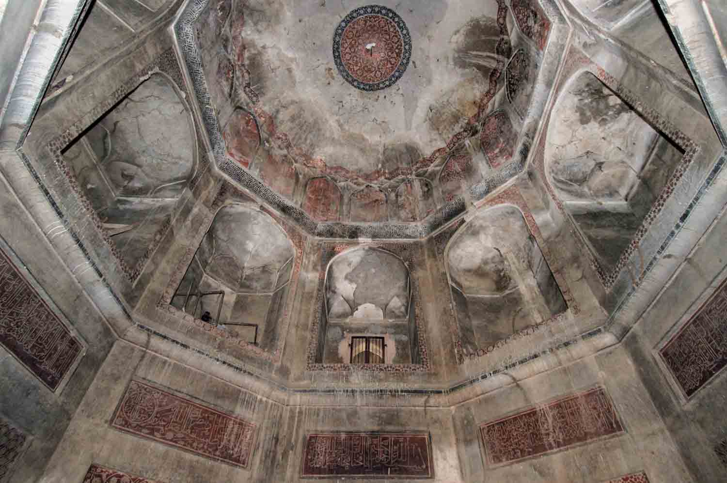 Tomb of Shamsher Khan, Batala