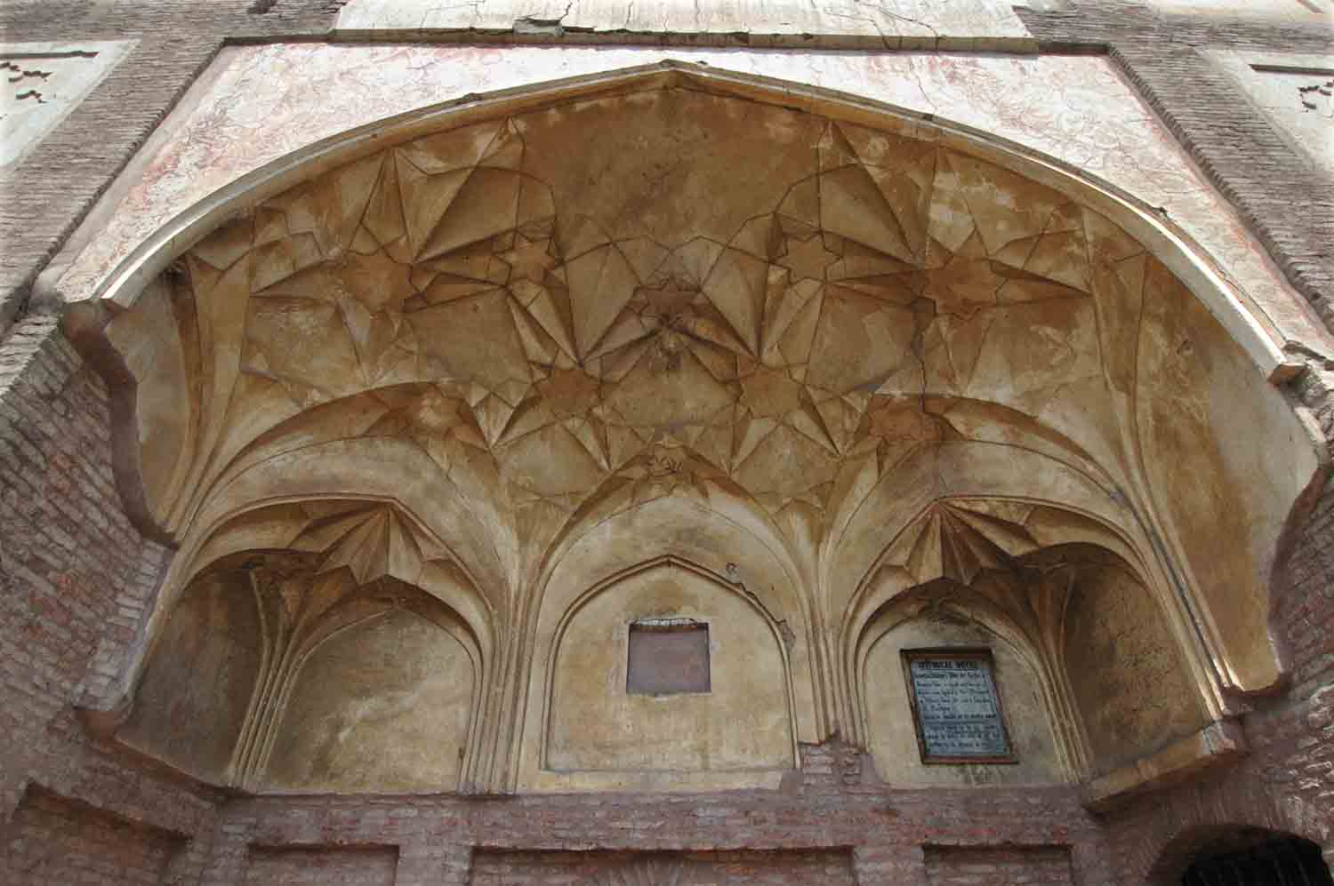 Tomb of Shamsher Khan, Batala