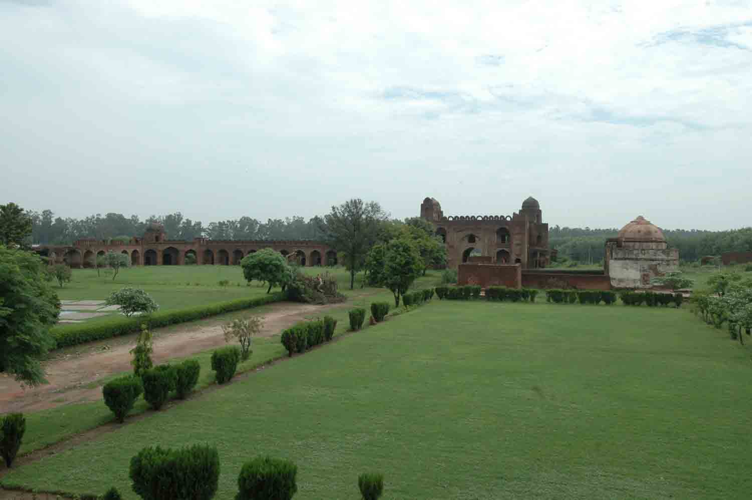 Sarai Doraha complex, Doraha (GT Road)