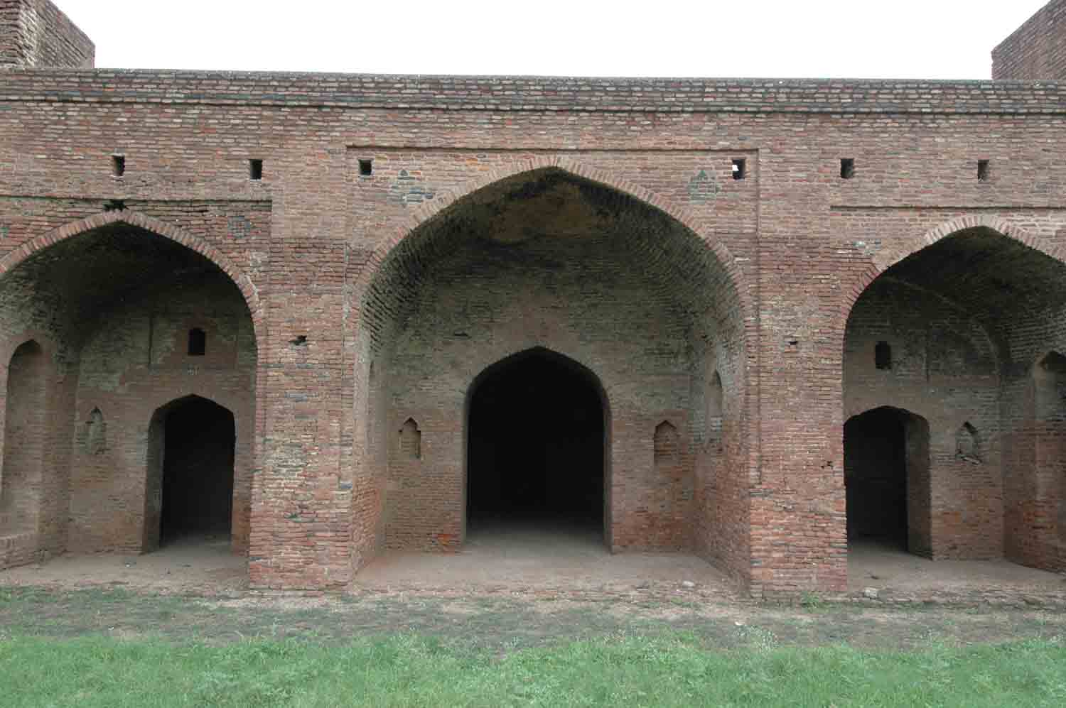 Sarai Doraha complex, Doraha (GT Road)