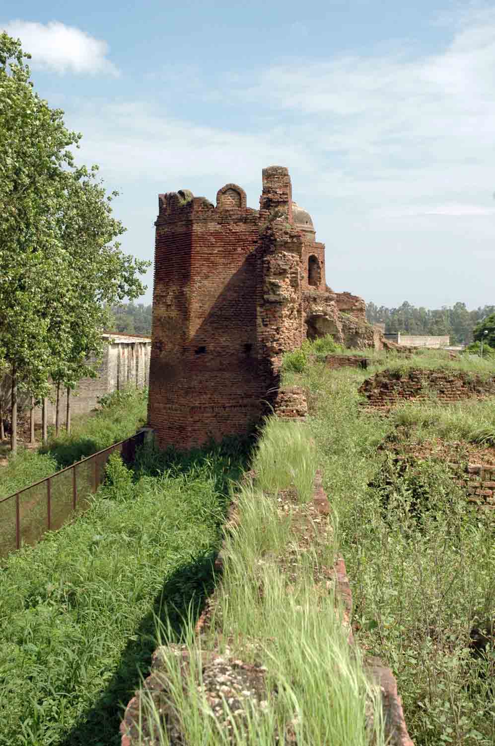 Sarai Doraha complex, Doraha (GT Road)