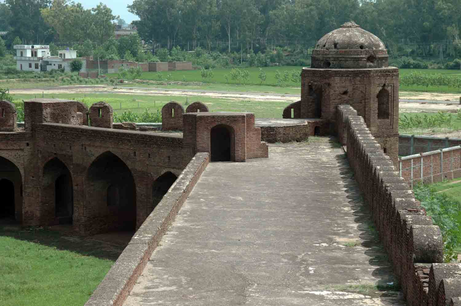 Sarai Doraha complex, Doraha (GT Road)