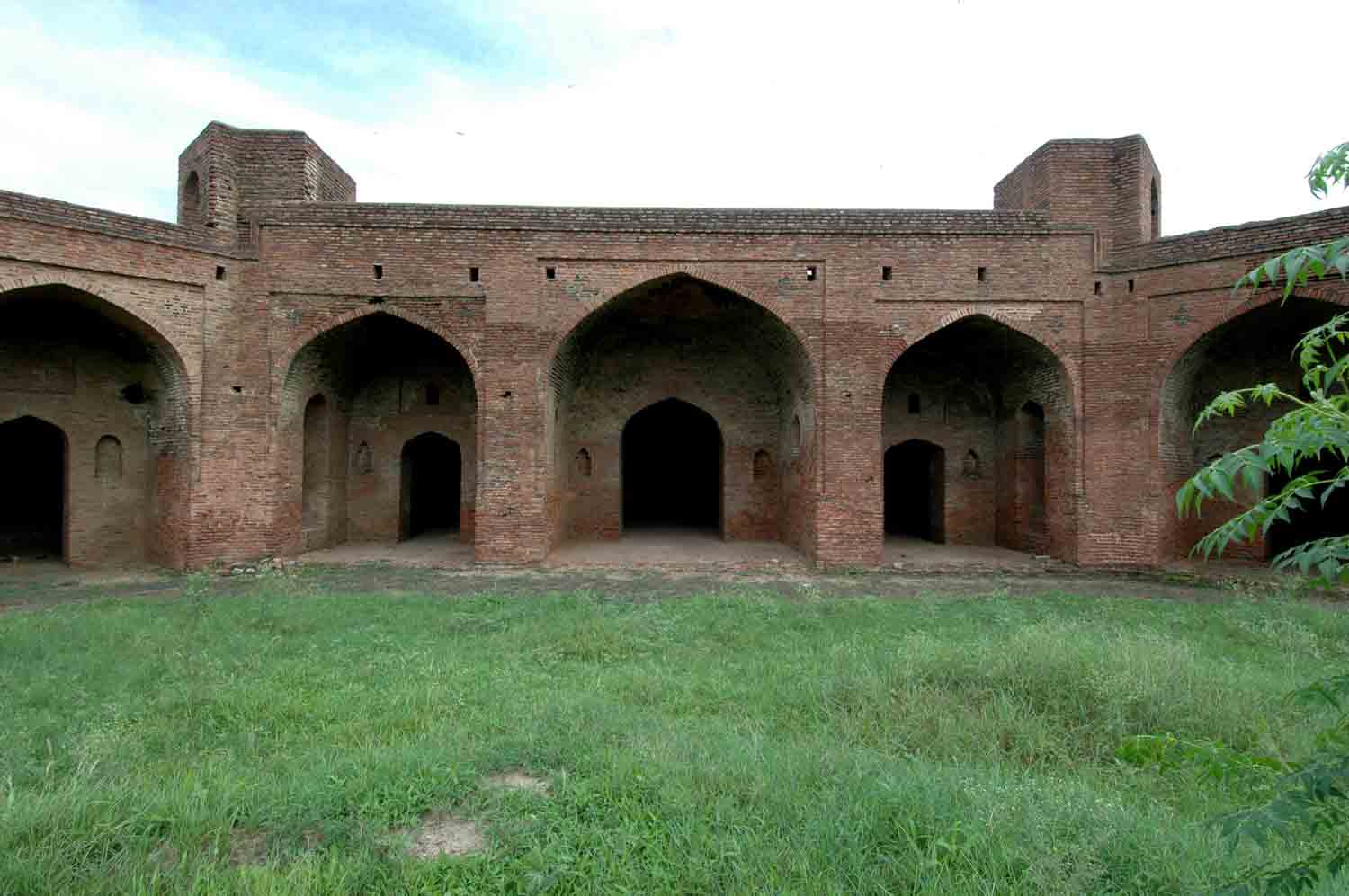 Sarai Doraha complex, Doraha (GT Road)