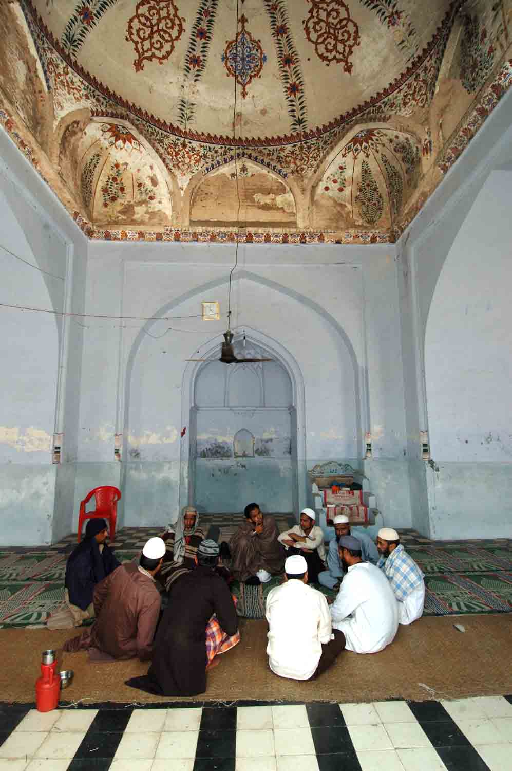 Mosque and Mughal Sarai, Fatehabad