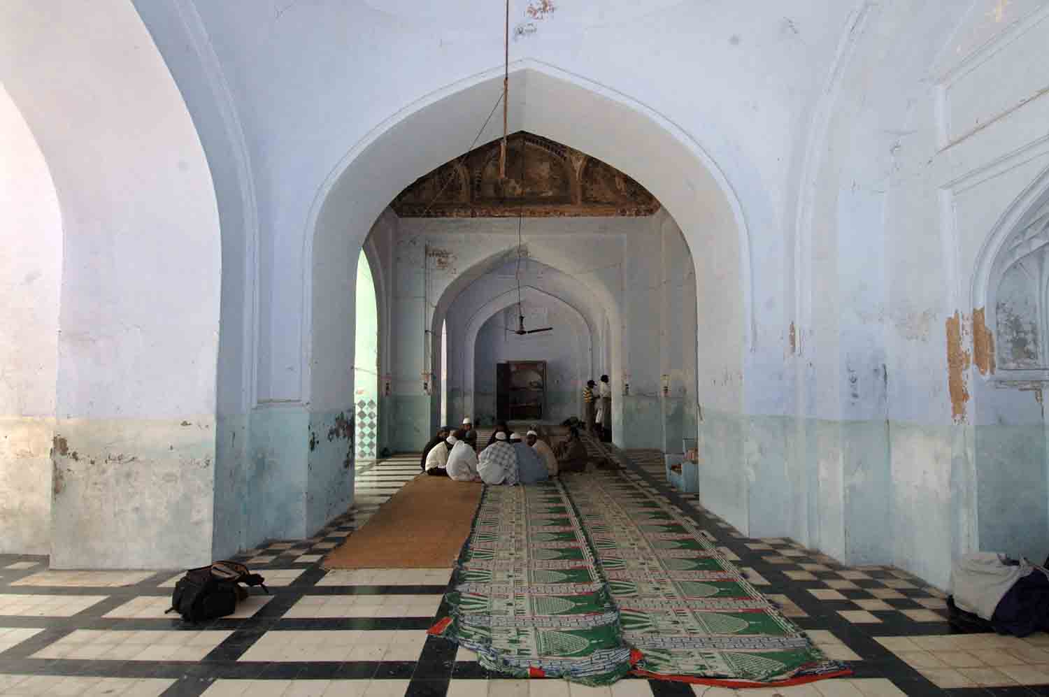 Mosque and Mughal Sarai, Fatehabad