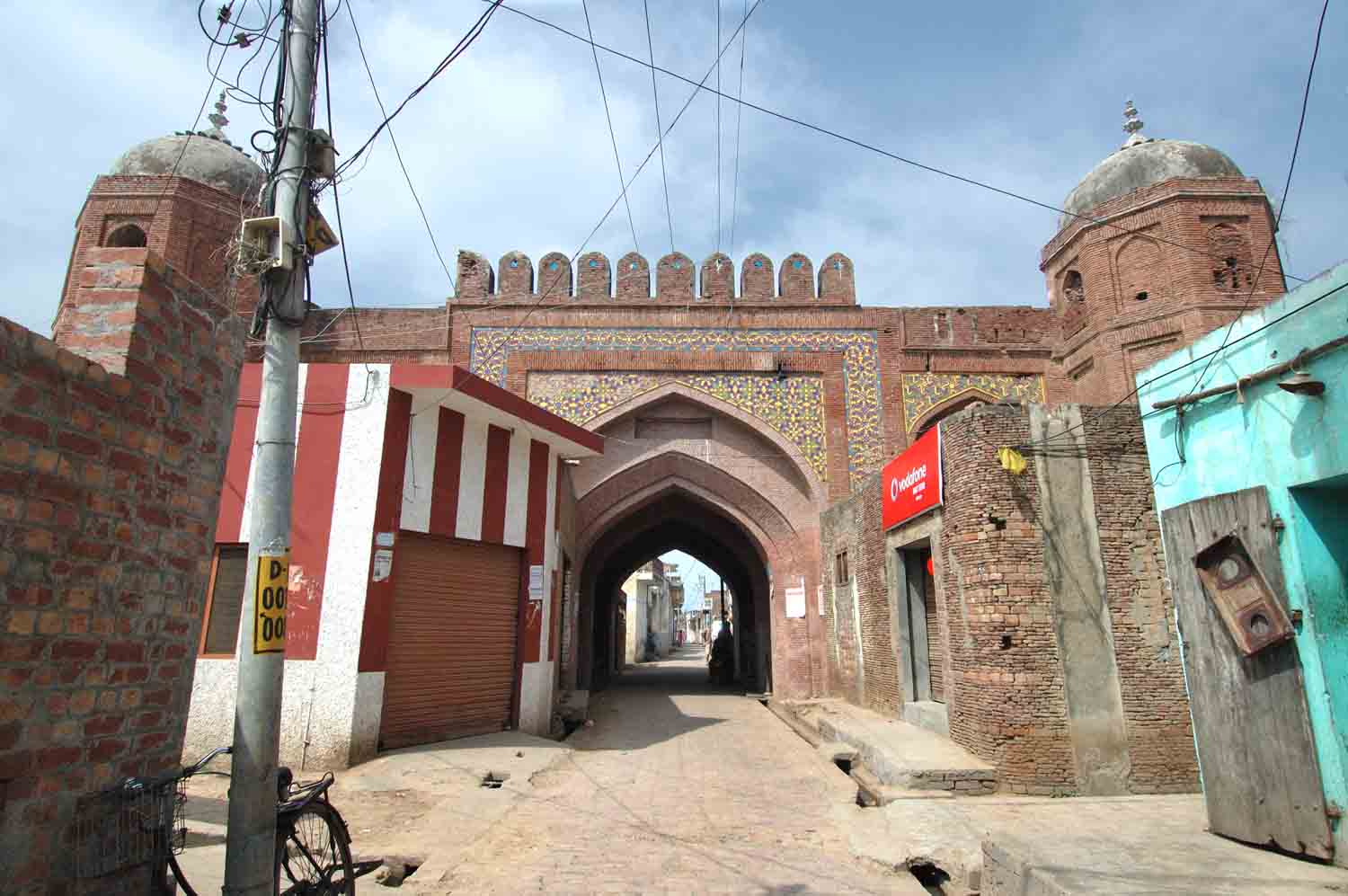 Mosque and Mughal Sarai, Fatehabad