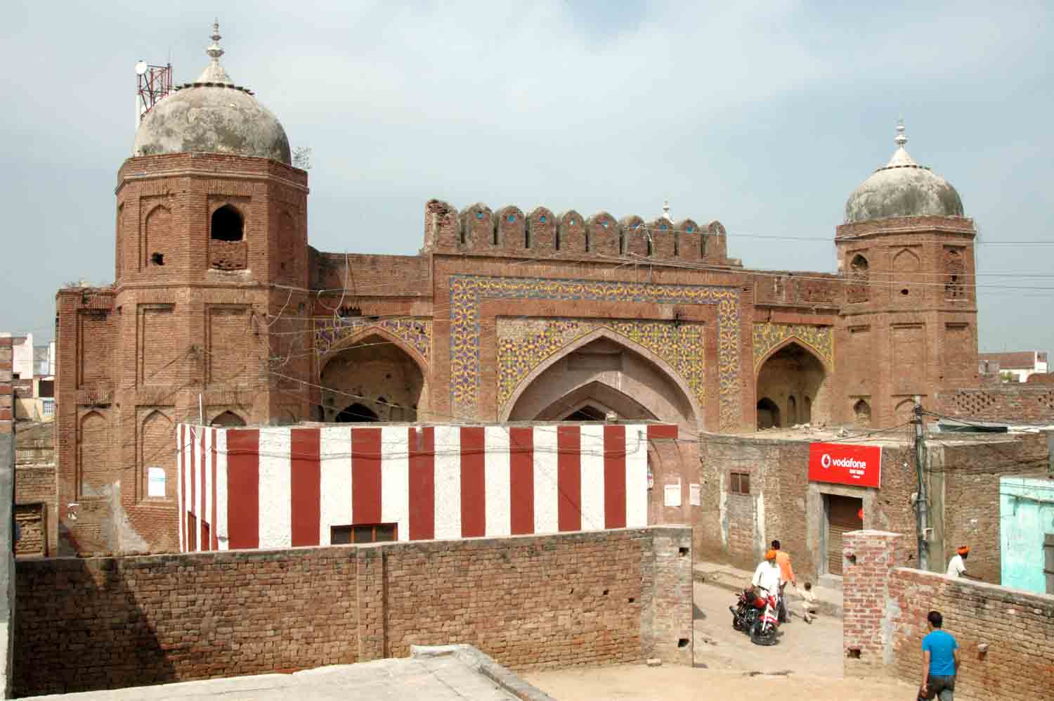 Mosque and Mughal Sarai, Fatehabad
