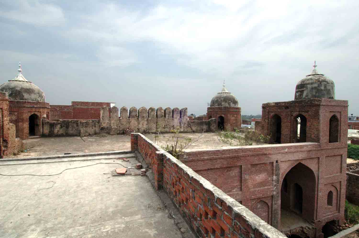 Mosque and Mughal Sarai, Fatehabad